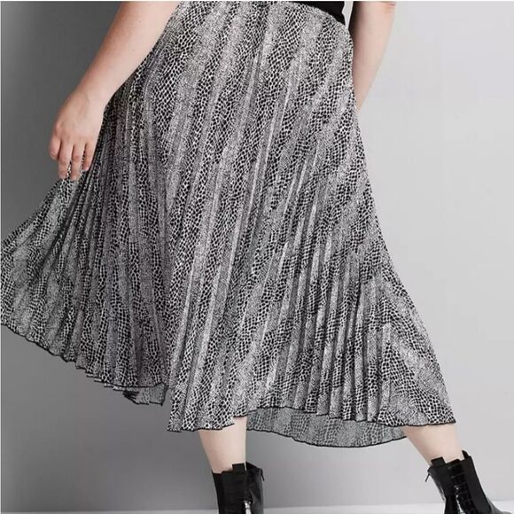 Lane Bryant Black and White Midi A-Line Pleated Skirt - Picture 10 of 11